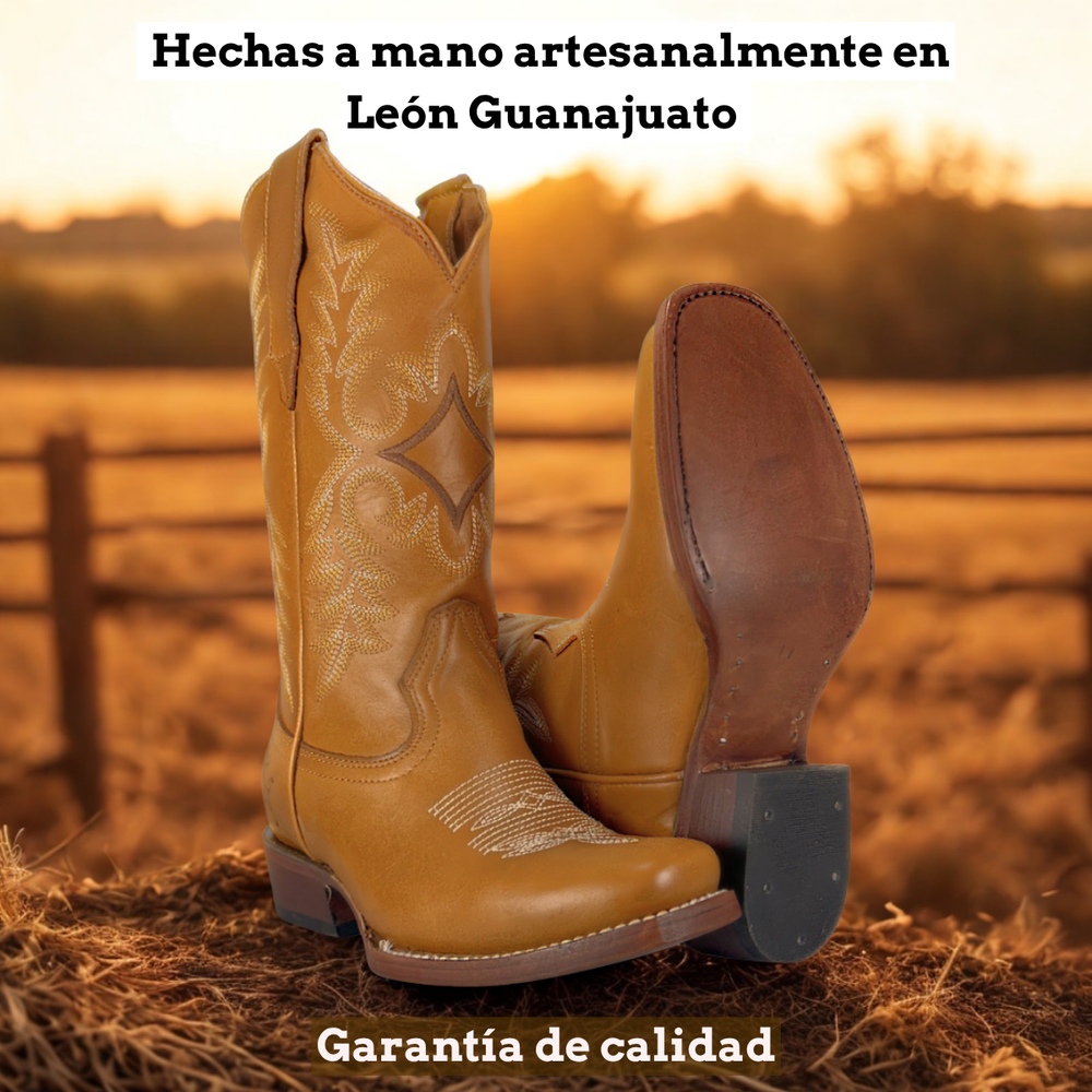 
                      
                        Bota rodeo para Dama Estilo 0079 Color miel Suela de cuero Diamond Bull
                      
                    